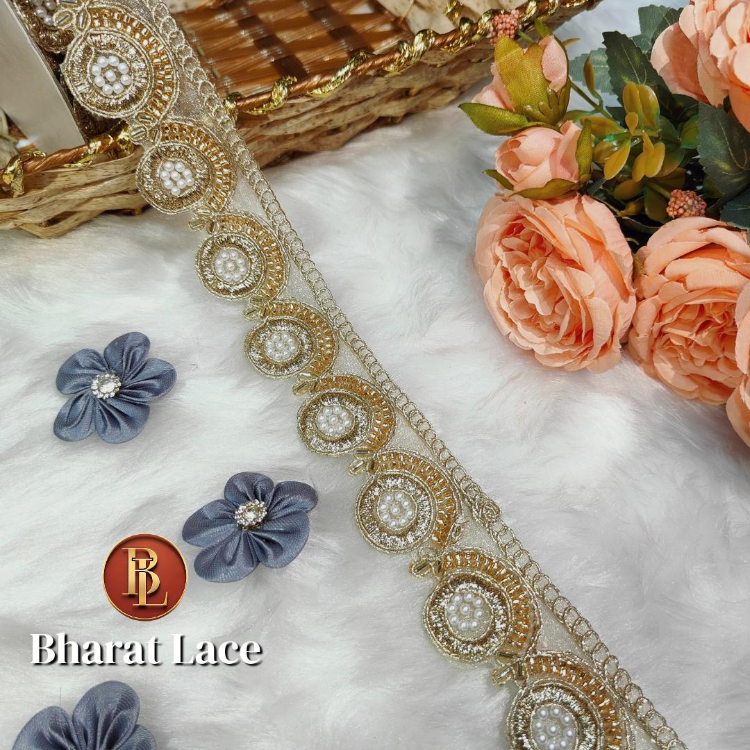 Golden Cutwork Border (Moon)