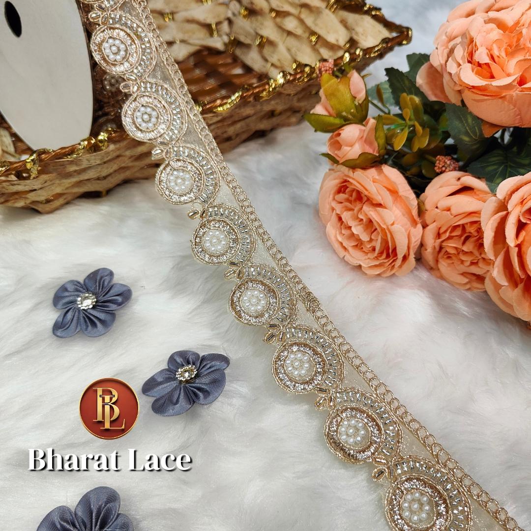 Golden Cutwork Border (Moon)