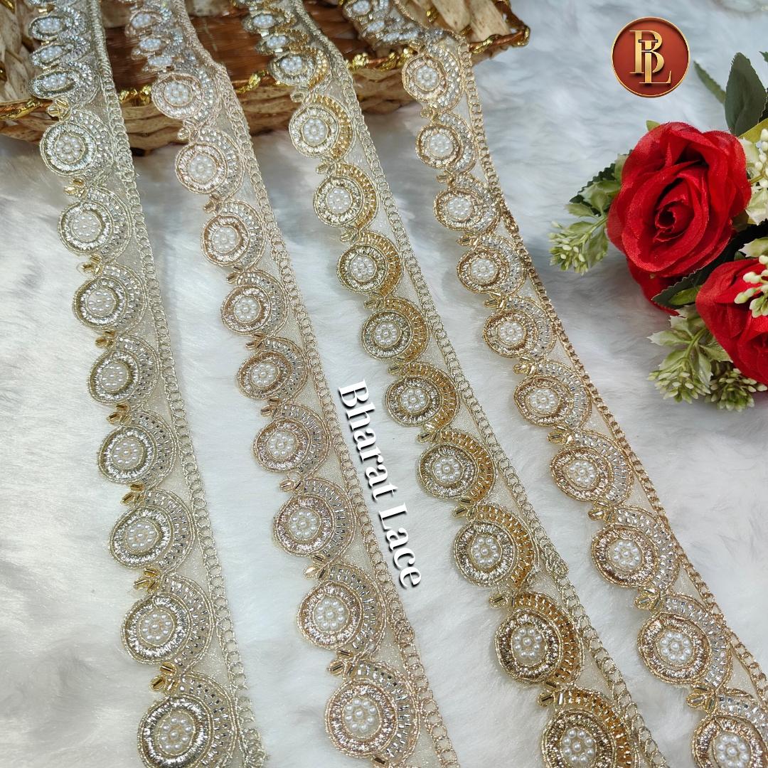 Golden Cutwork Border (Moon)